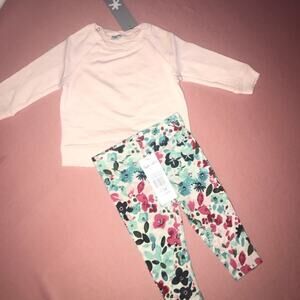 Splendid baby / girls sweater & floral leg…